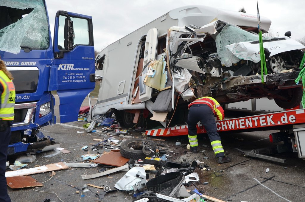 Schwerer VU A 1 Rich Saarbruecken kurz vor AK Leverkusen P179.JPG - Miklos Laubert